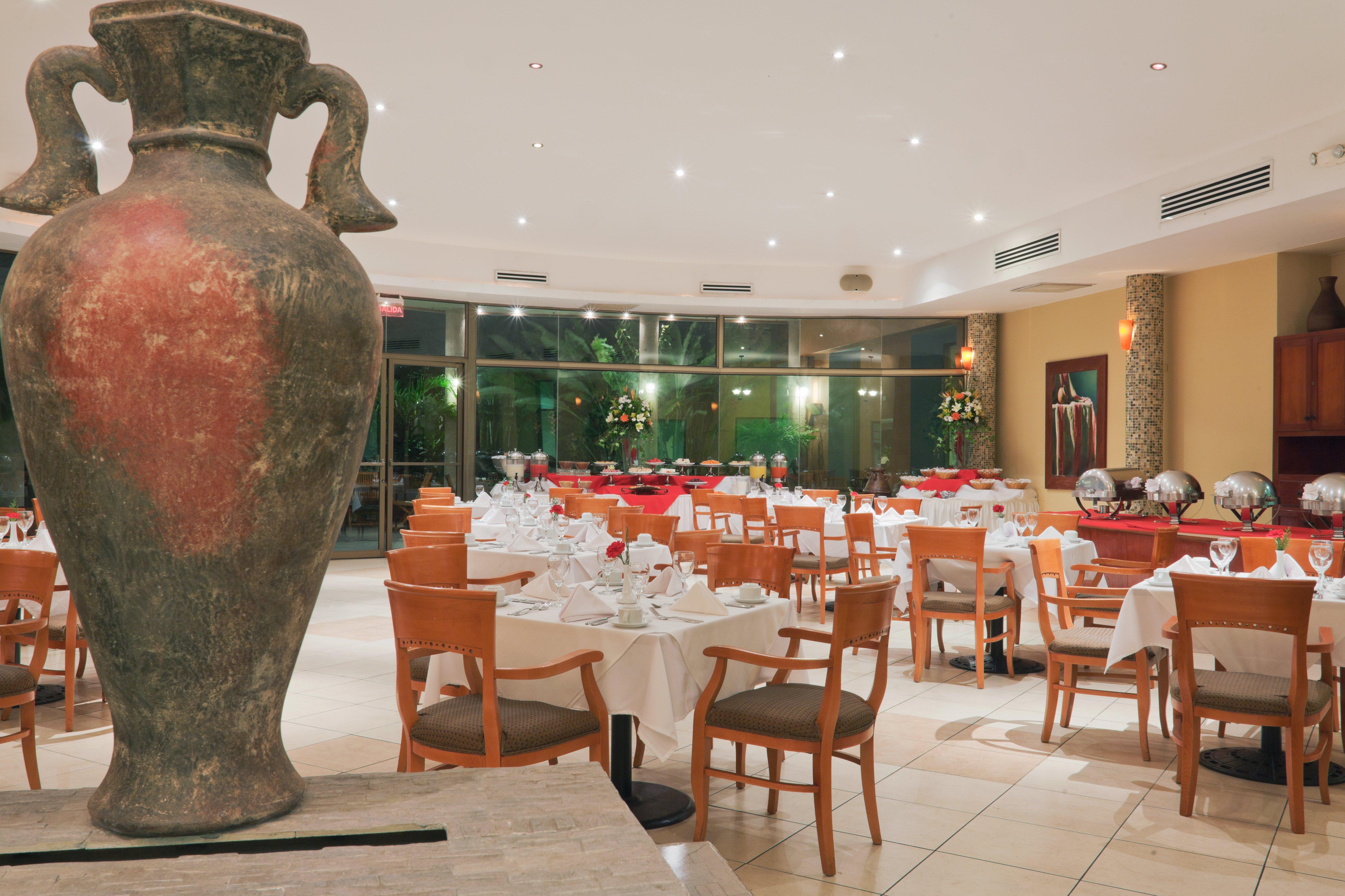 Holiday Inn Convention Center By Ihg Managua Restaurant photo