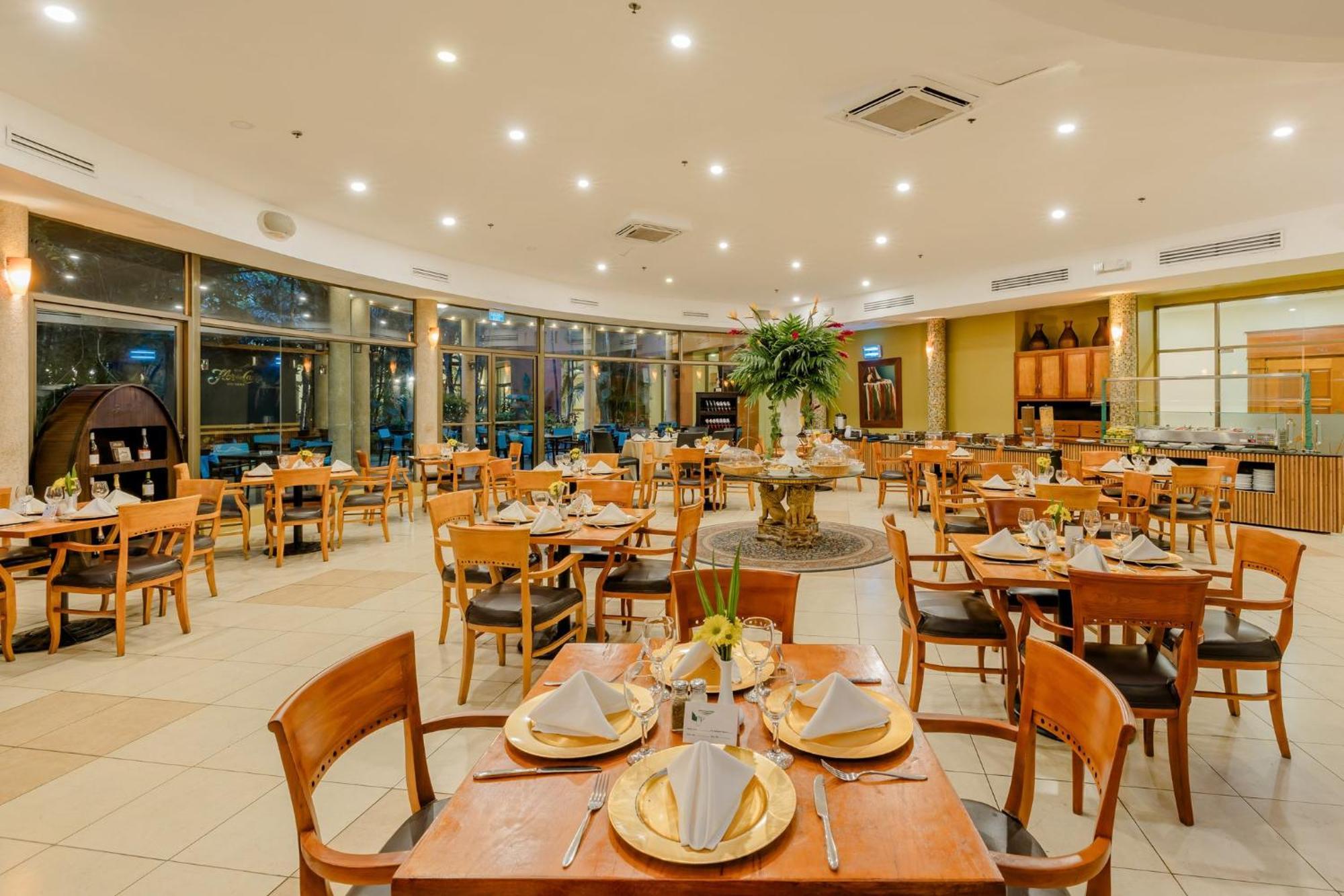 Holiday Inn Convention Center By Ihg Managua Extérieur photo