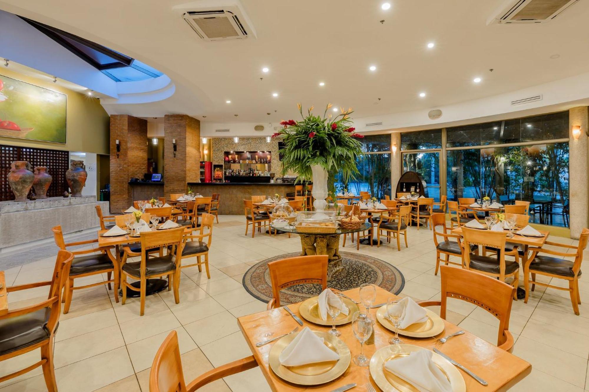 Holiday Inn Convention Center By Ihg Managua Extérieur photo